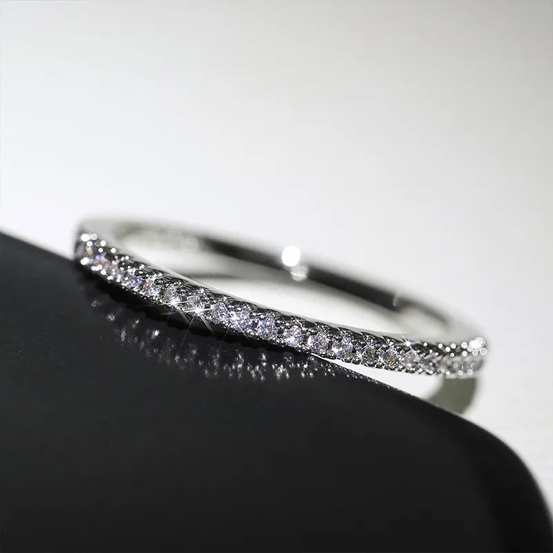 Enduring Elegance – Minimalist Ring with Lasting Significance