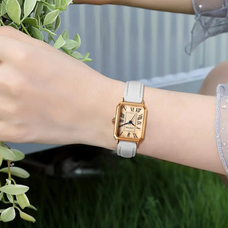 SILVARRA CREST GOLD WATCH