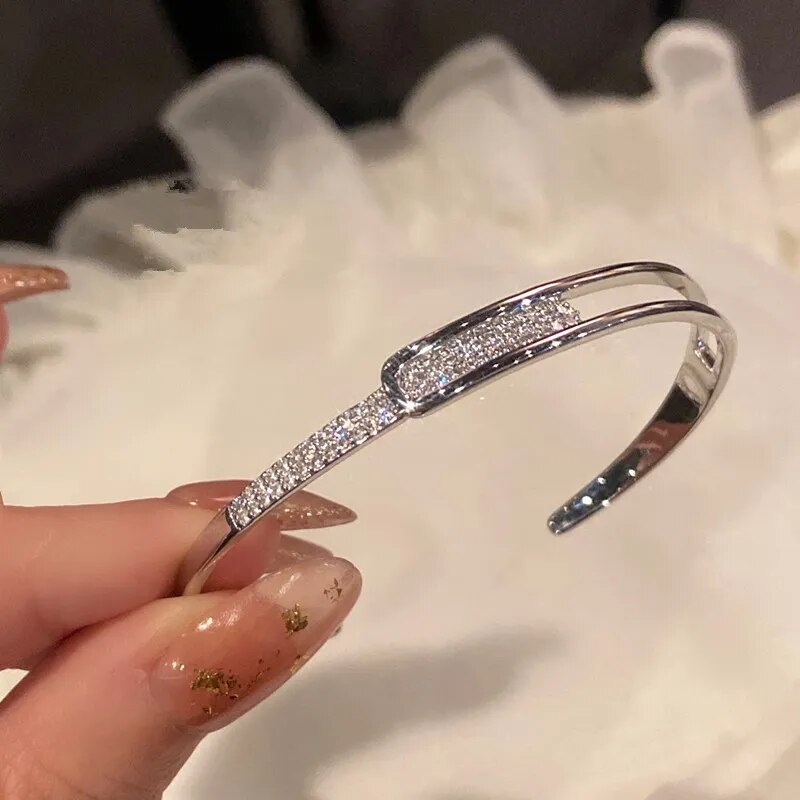 Zirconia Open Cuff – 925 Silver Elegance