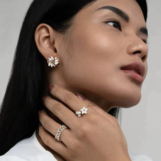 Tori™ – Curved Stone Flower Earrings