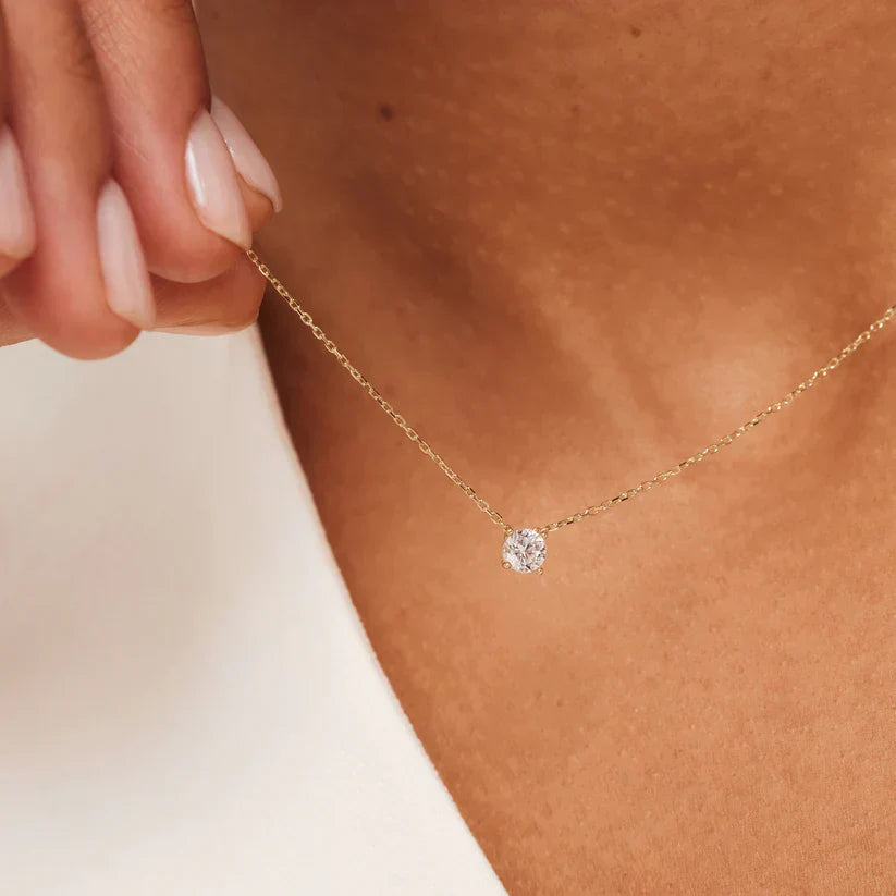Cléa Gold Moissanite Necklace