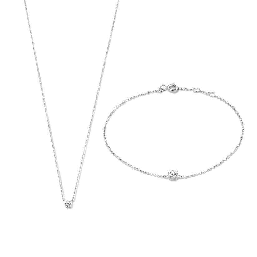 Gold Moissanite Stone Set Clea