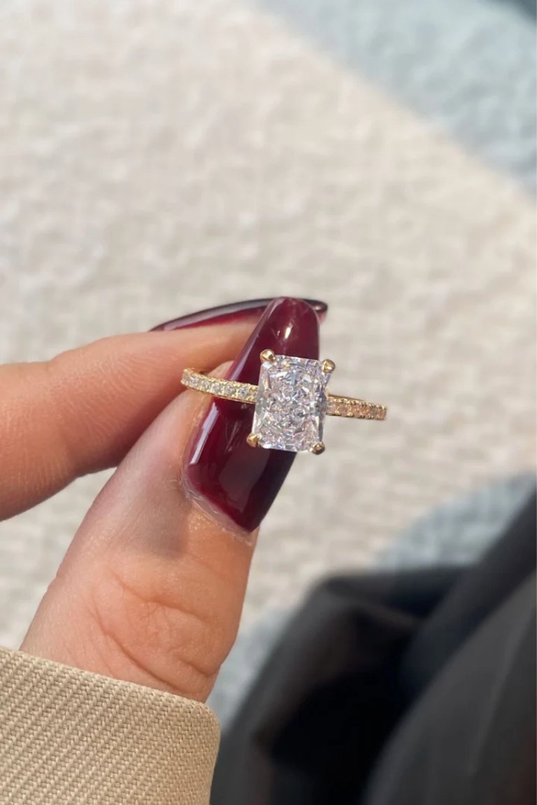 STARLIGHT SQUARE RING